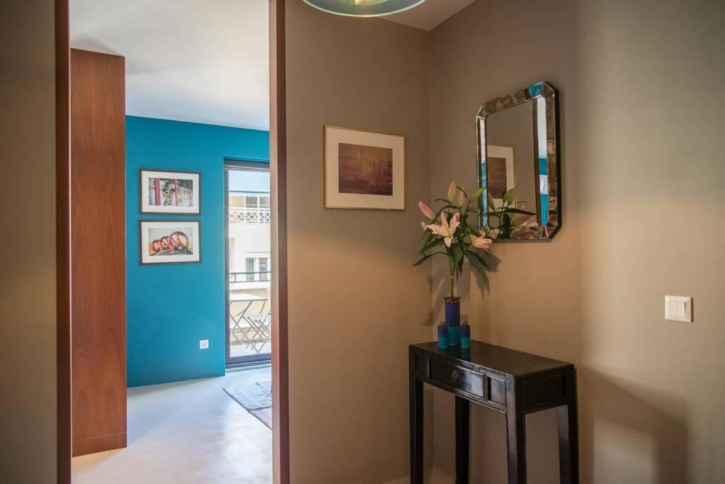 Stylish Decorated Apartment In Kolonaki Афины Экстерьер фото